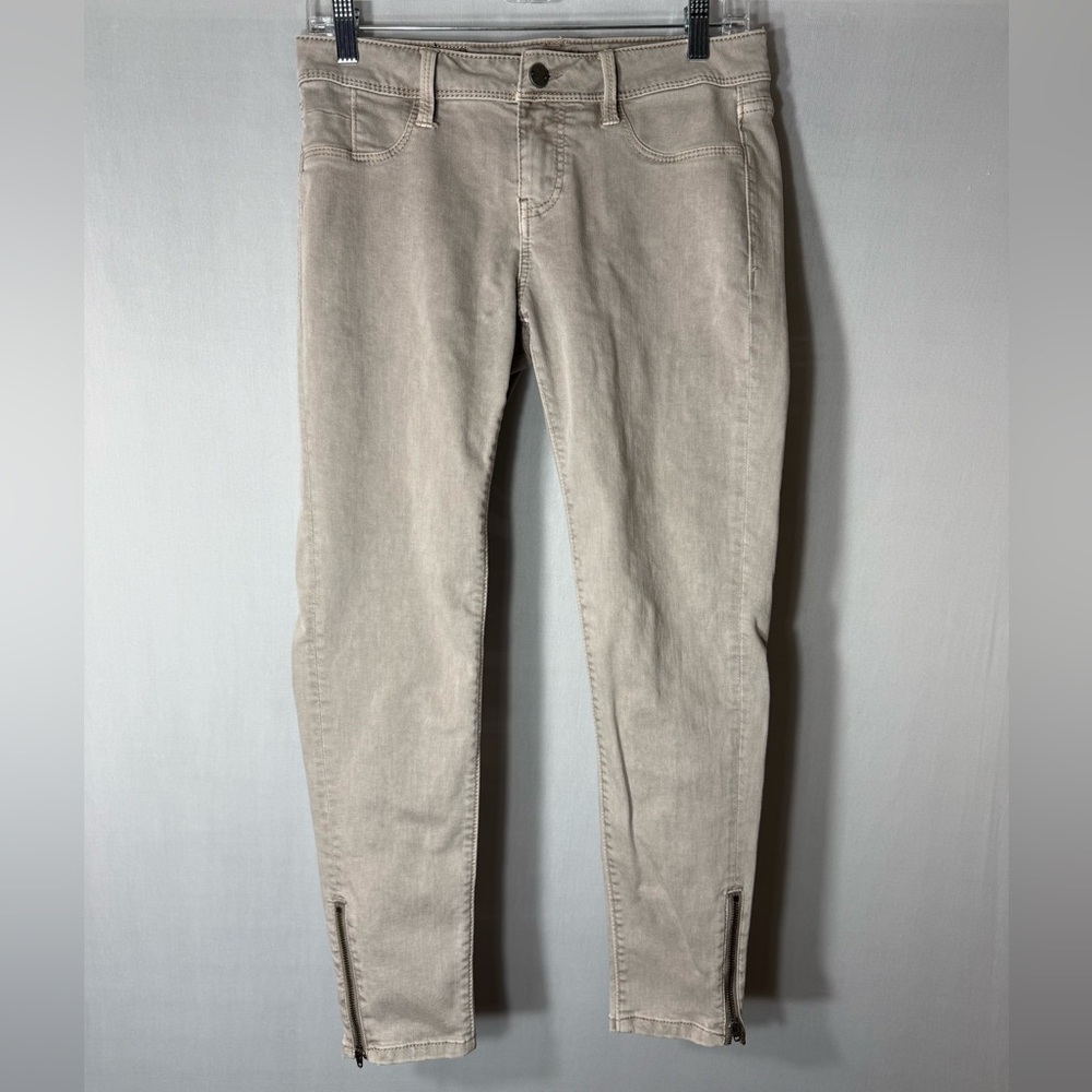 Buckle Women's Skinny Jeans in Light Taupe